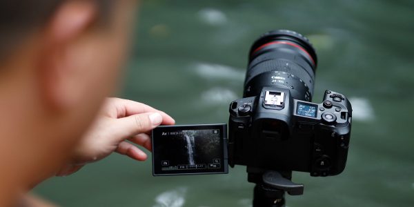 مقایسه دوربین‌های sony alpha a7R lll و Canon EOS R| قابلیت‌های فیلمبرداری