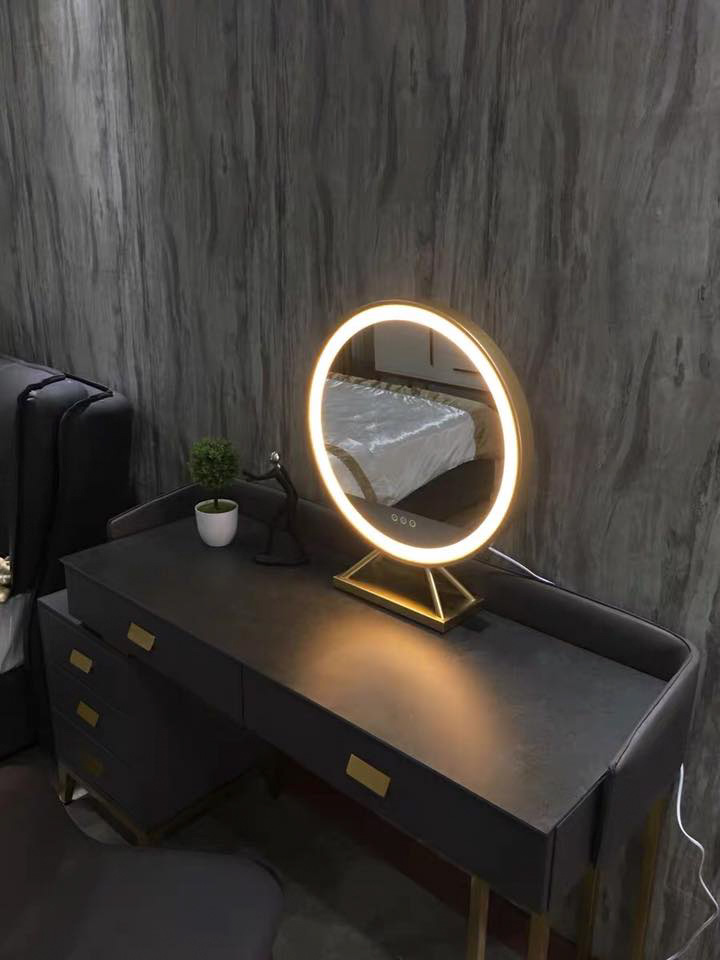 آینه لمسی رومیزی به همراه رینگ لایت Yidoblo 4040R